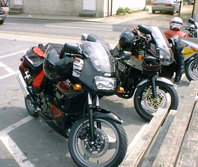 squires2.jpg (39353 bytes)